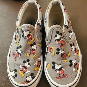 Disney mickey mouse vans(retired print)